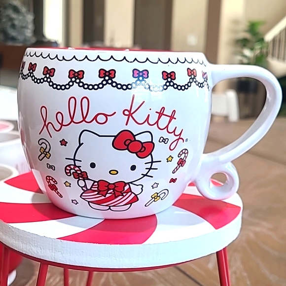 Hello kitty Christmas mug - Picture 1 of 2